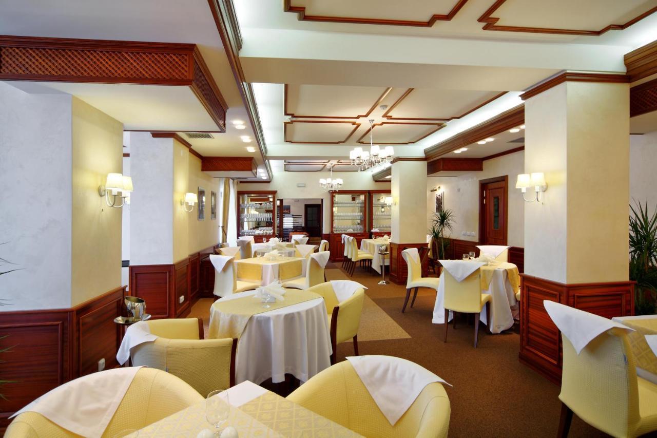 Apart-Hotel Chale Graal Truskavec' Esterno foto