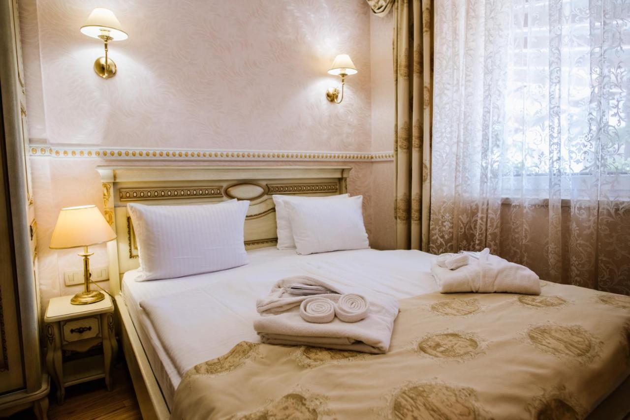 Apart-Hotel Chale Graal Truskavec' Esterno foto