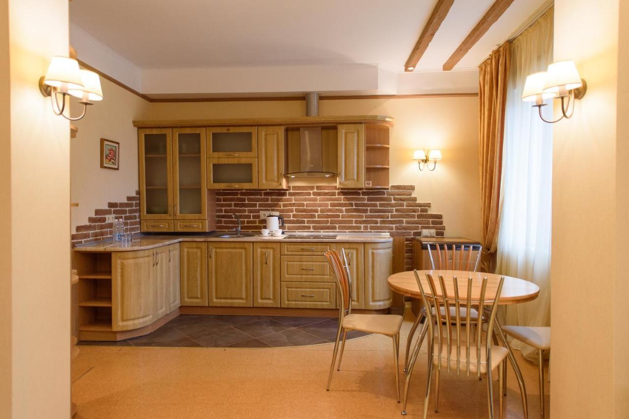 Apart-Hotel Chale Graal Truskavec' Esterno foto