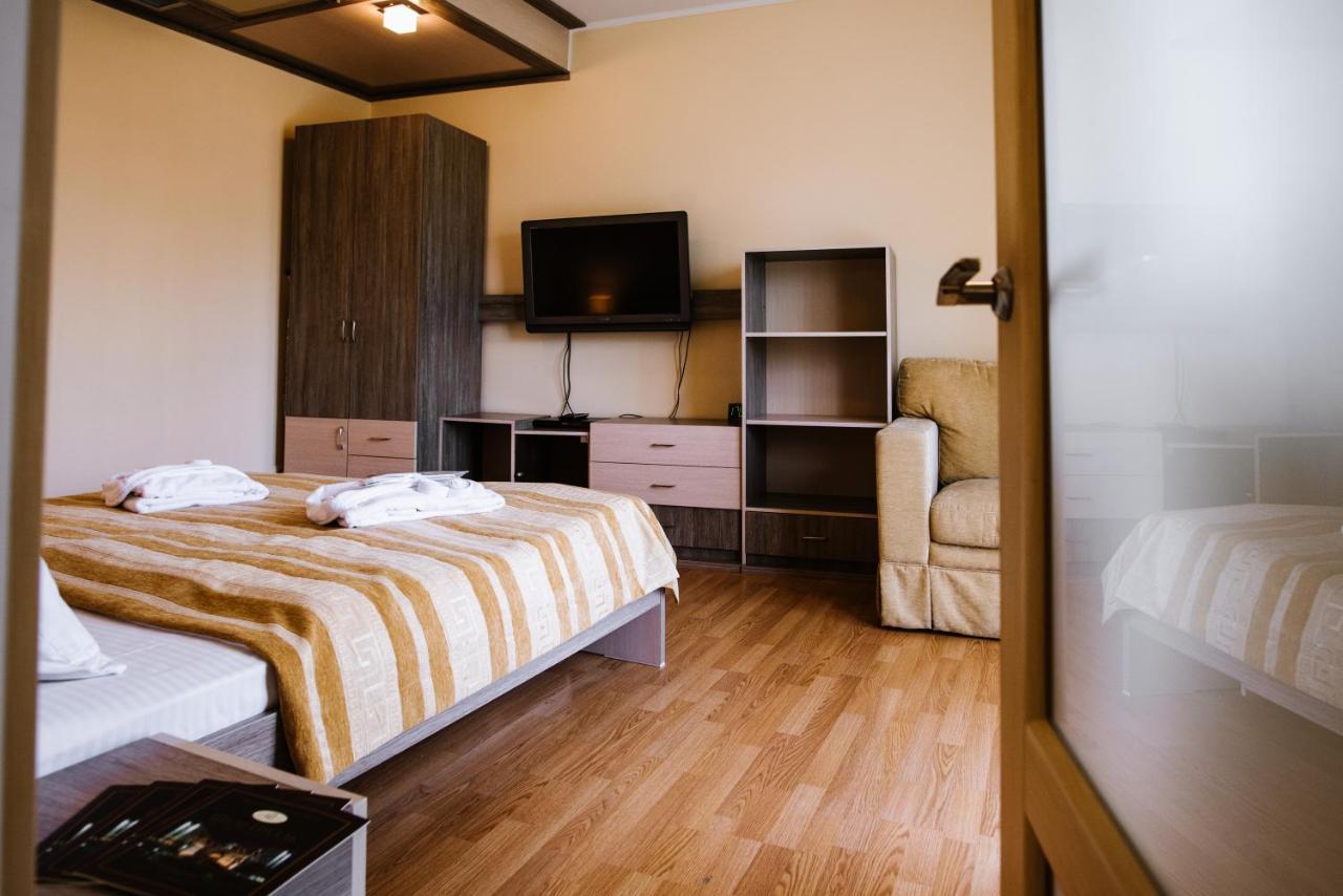 Apart-Hotel Chale Graal Truskavec' Esterno foto