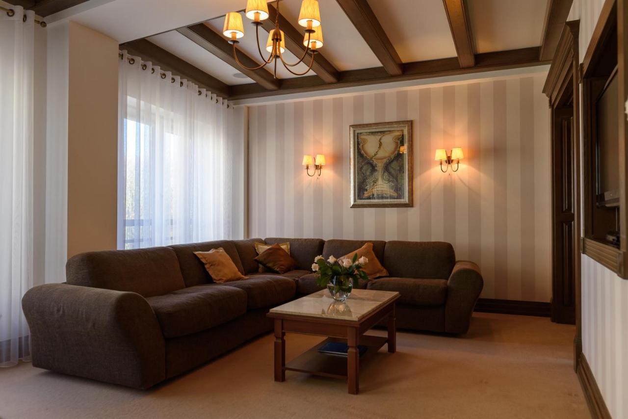 Apart-Hotel Chale Graal Truskavec' Esterno foto